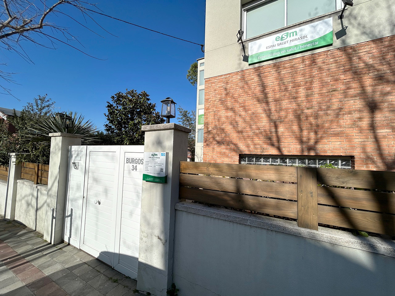 Entrada Espai Salut Mirasol